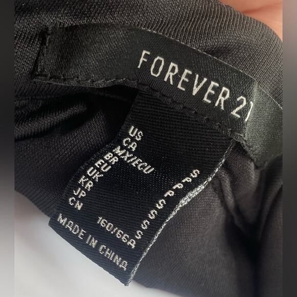 Forever 21 | Women's Black Sparkly Glitter Sequin Mini Skirt | NWT | Small - Picture 3 of 3